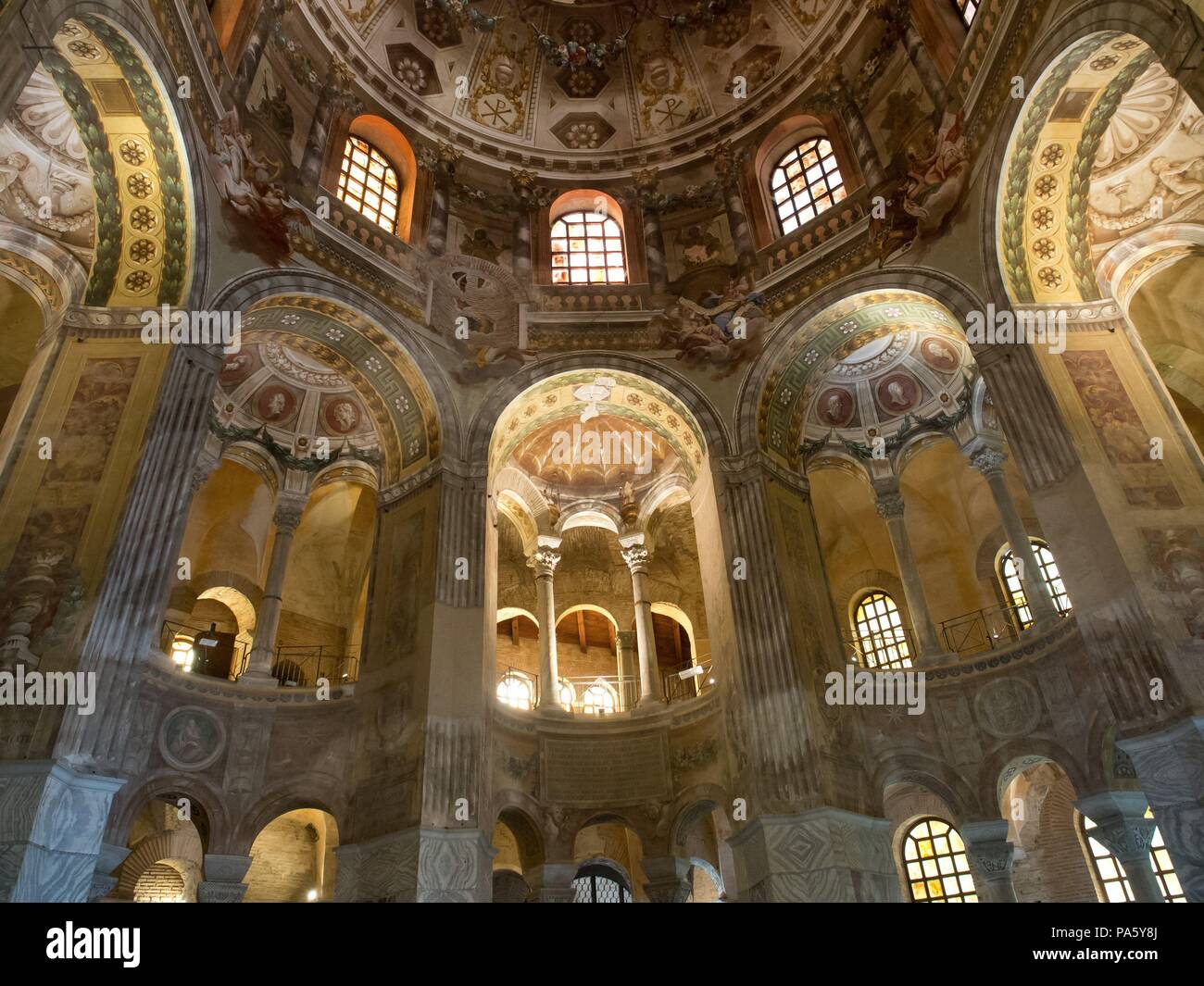 Interior of the church of San Vital de Ravenna, 6th century, Ravenna,  Emilia-Romagna, Italy Stock Photo - Alamy