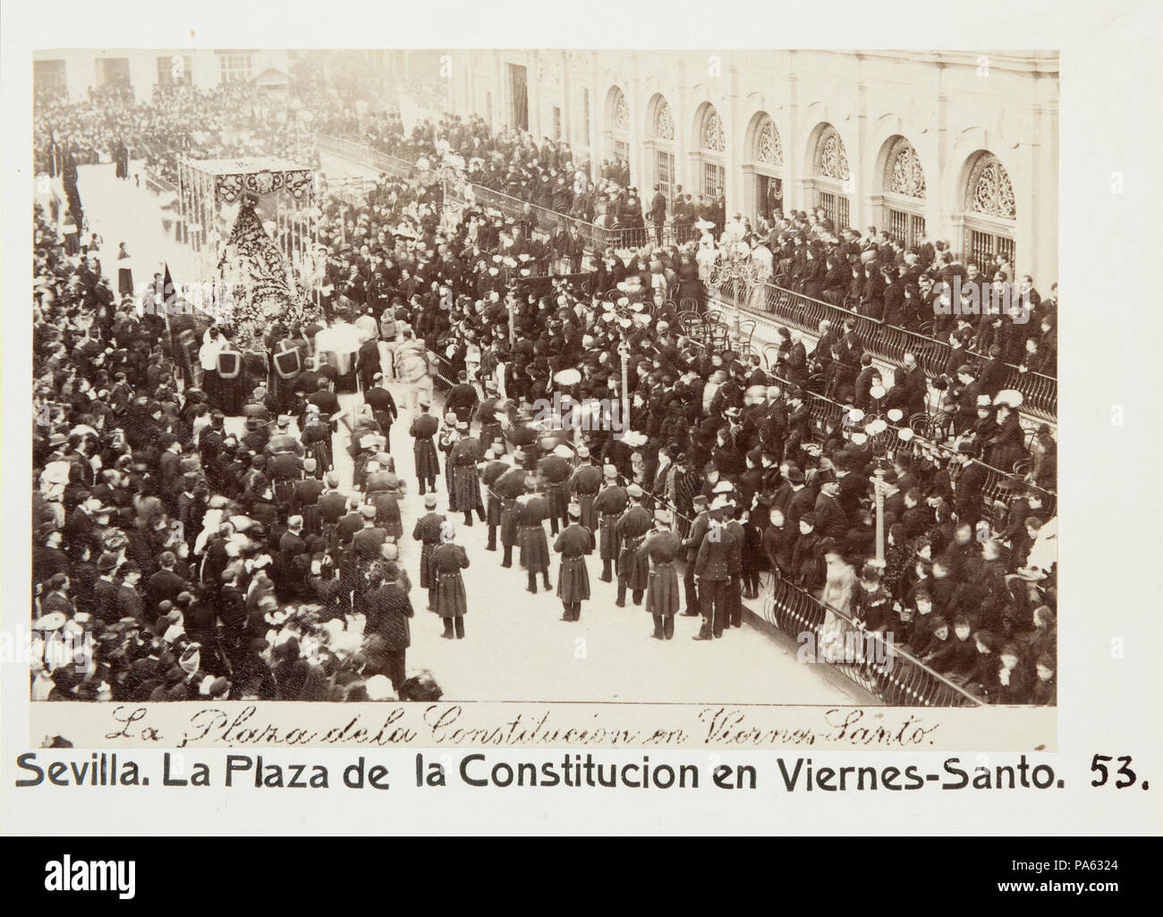 88 Fotografi av Sevilla. La Plaza de la Constitucion en Viernes-Santo - Hallwylska museet - 104800 Stock Photo