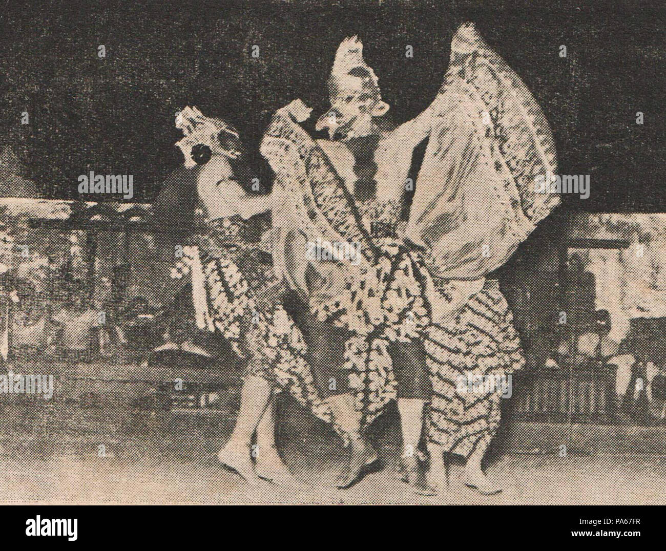 212 Ramayana Ballet - Jatayu fighting Ravana, Pentas Ramajana, p20 Stock Photo