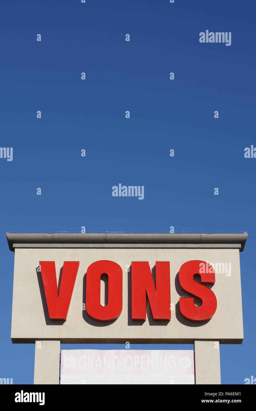 WEST HILLS, CA/USA - DECEMBER 31, 2015: Vons Grocery store sign and logo. Vons is a supermarket chain and a division of Safeway, Inc. Stock Photo