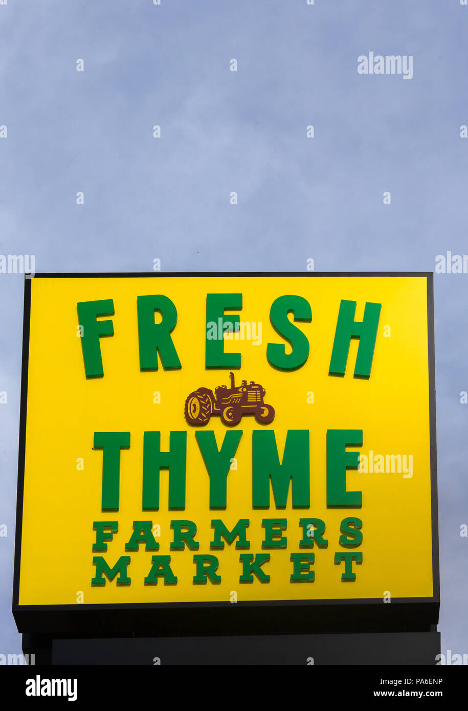 BLOOMINGTON, MN/USA - MAY 25, 2016: Fresh Thyme Farmers Market exterior and logo. Fresh Thyme is a chain of grocery stores in the United States. Stock Photo