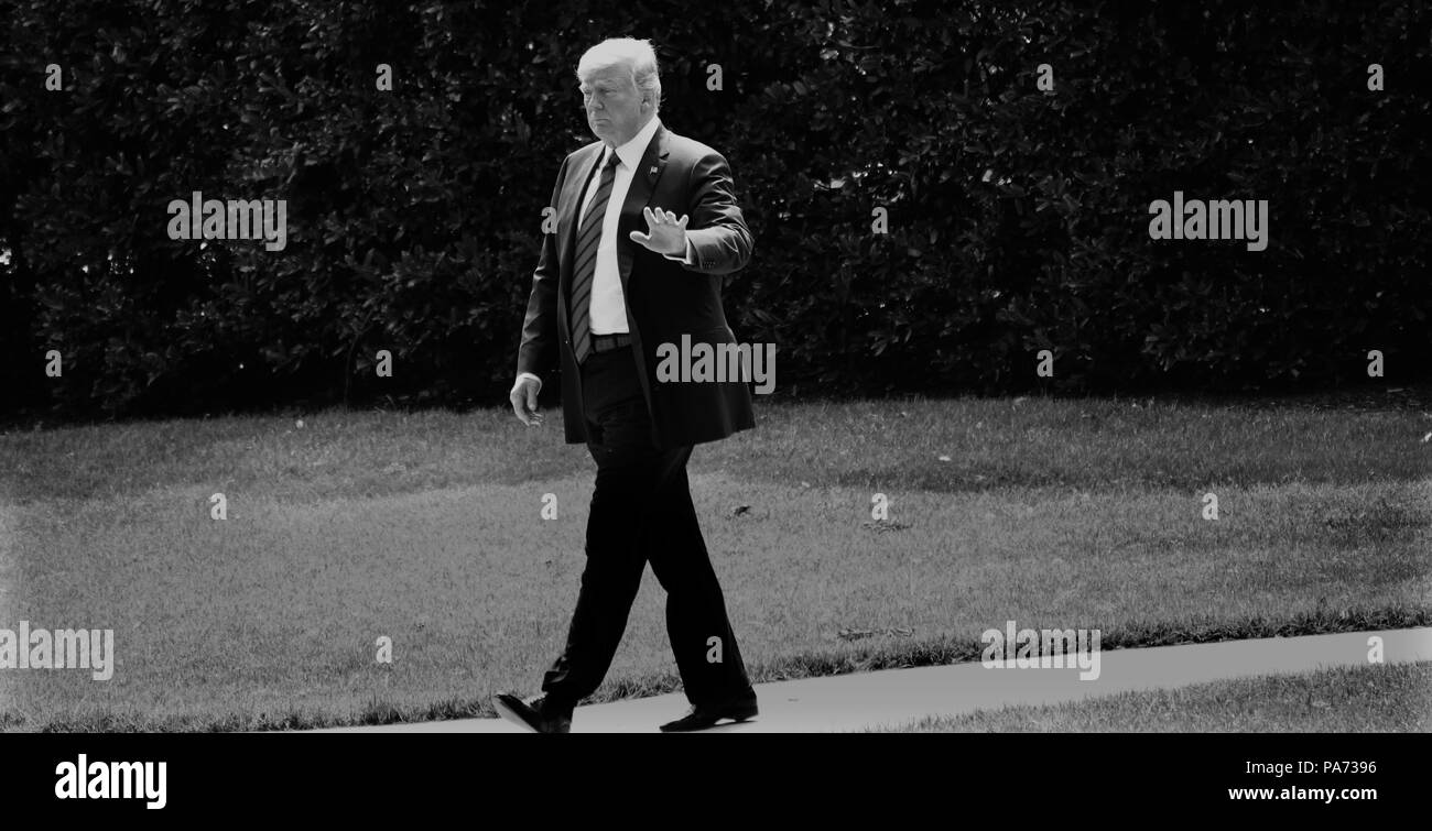 Washington, USA. 20th July 2018. Washington, DC 7/20/18  President Donald Trump walks from the Oval Office to Marine One on his way to  Bedminster, NJ  Photo by Dennis Brack Credit: Dennis Brack/Alamy Live News Stock Photo