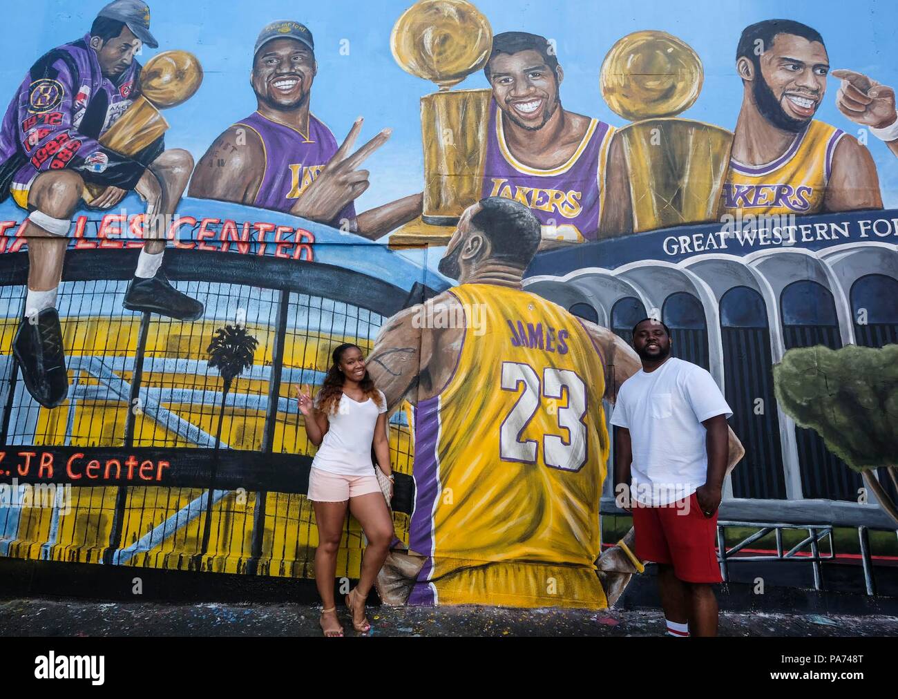 Kobe Bryant (rip) Lebron James Magic Johnson Lakers Hoodie