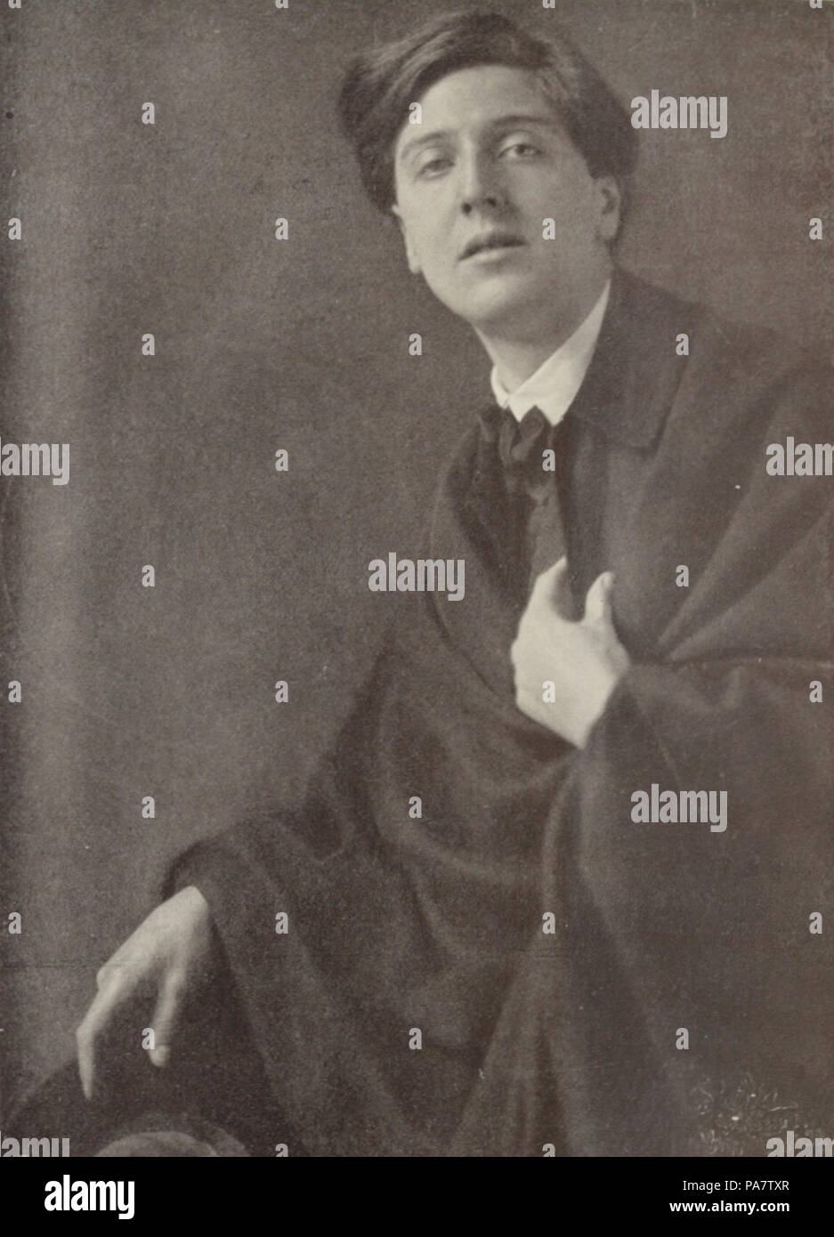 Versnellen overhemd Wolk 14 Alban Berg (1885–1935) um 1914 © Madame d'Ora (1881–1963 Stock Photo -  Alamy