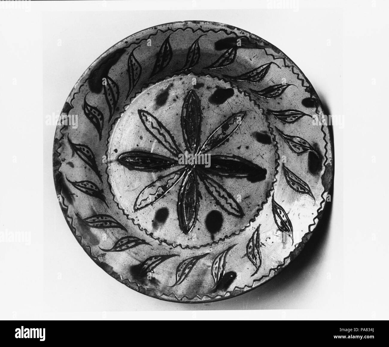 Plate. Culture: American. Dimensions: Diam. 11 1/2 in. (29.2 cm). Date: ca. 1780-1825. Museum: Metropolitan Museum of Art, New York, USA. Stock Photo