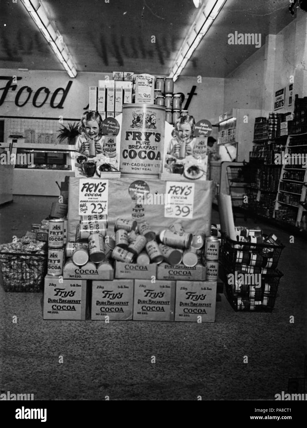54 Commercial. Fry Cadbury BAnQ P48S1P14893 Stock Photo