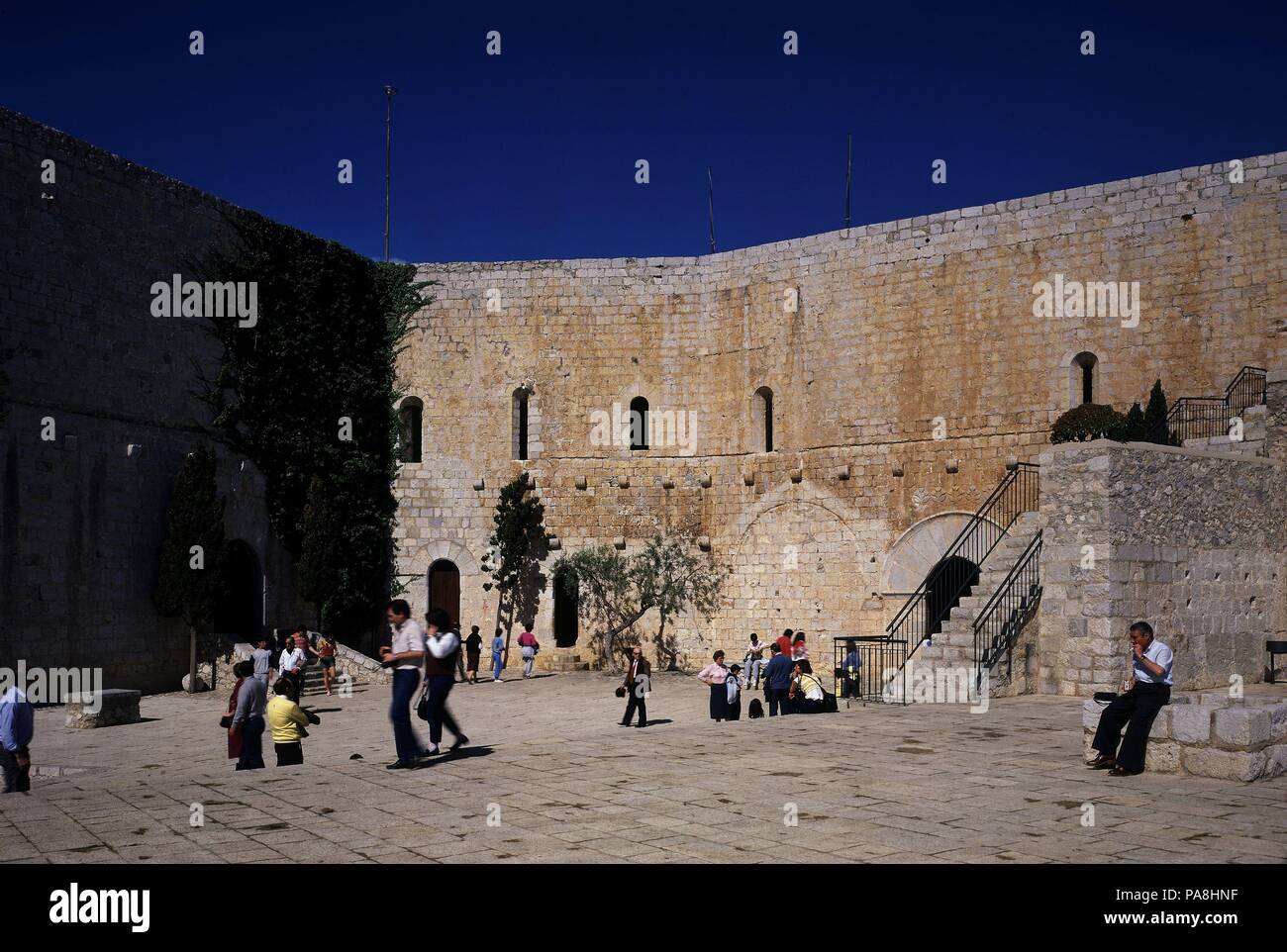 PATIO DE ARMAS DEL CASTILLO DE PEÑISCOLA. Location CASTILLO, PEÑÍSCOLA