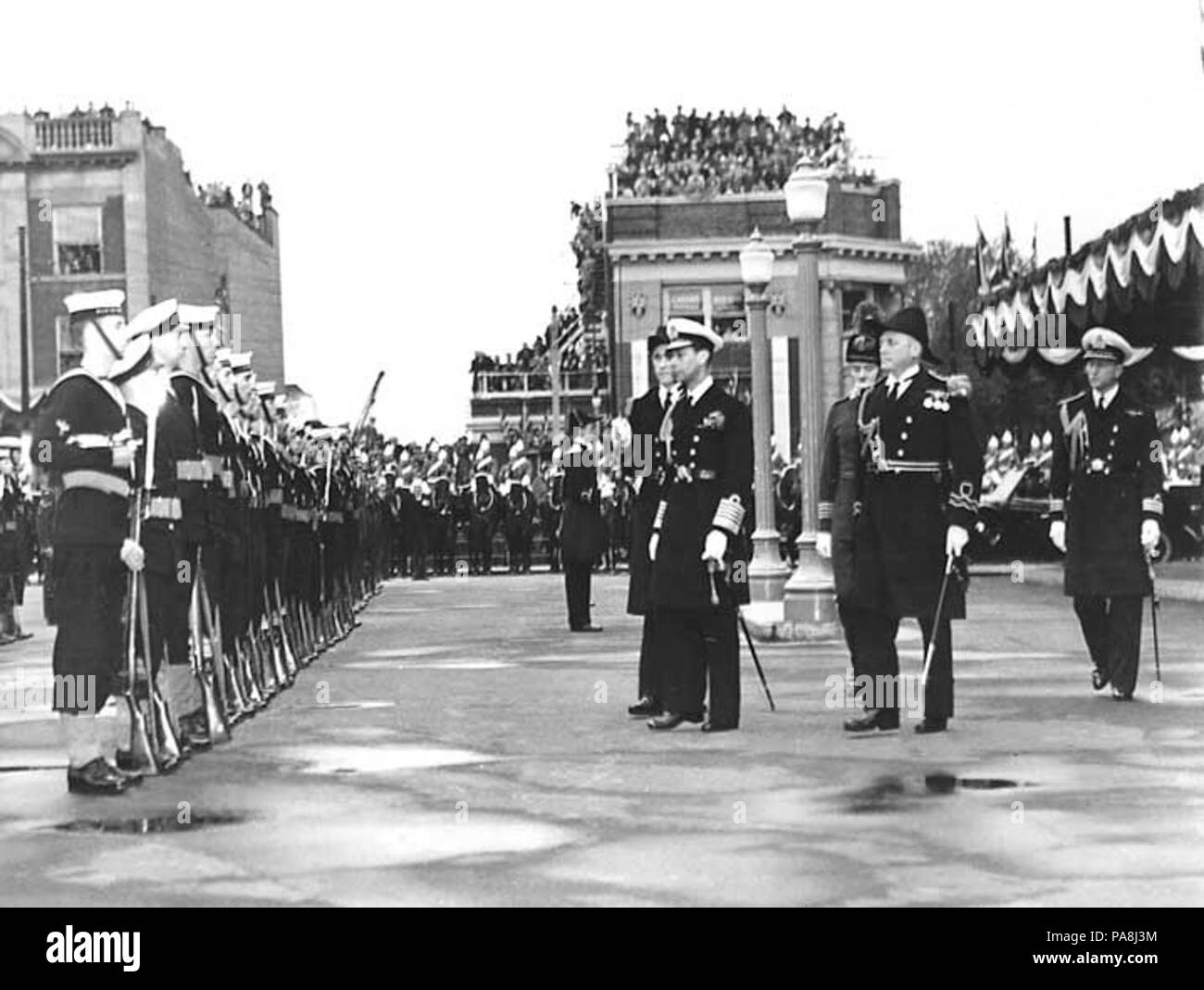 113 His Majesty King George VI inspects a Guard of Honour during the 1939 Royal Tour of Canada Stock Photo