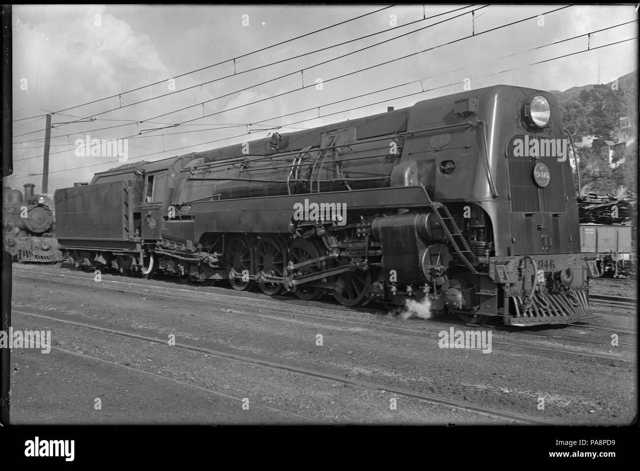 143 Ka class steam locomotive, New Zealand Railways no 946, 4-8-4 type ATLIB 277643 Stock Photo