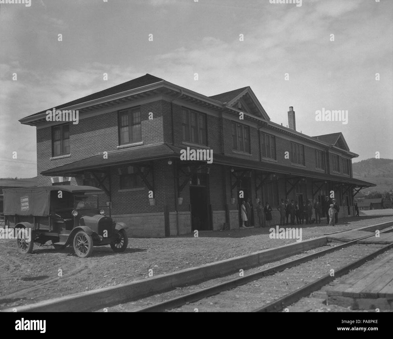 144 Kamloops Canadian National Railways (CNR) station Une gare de la