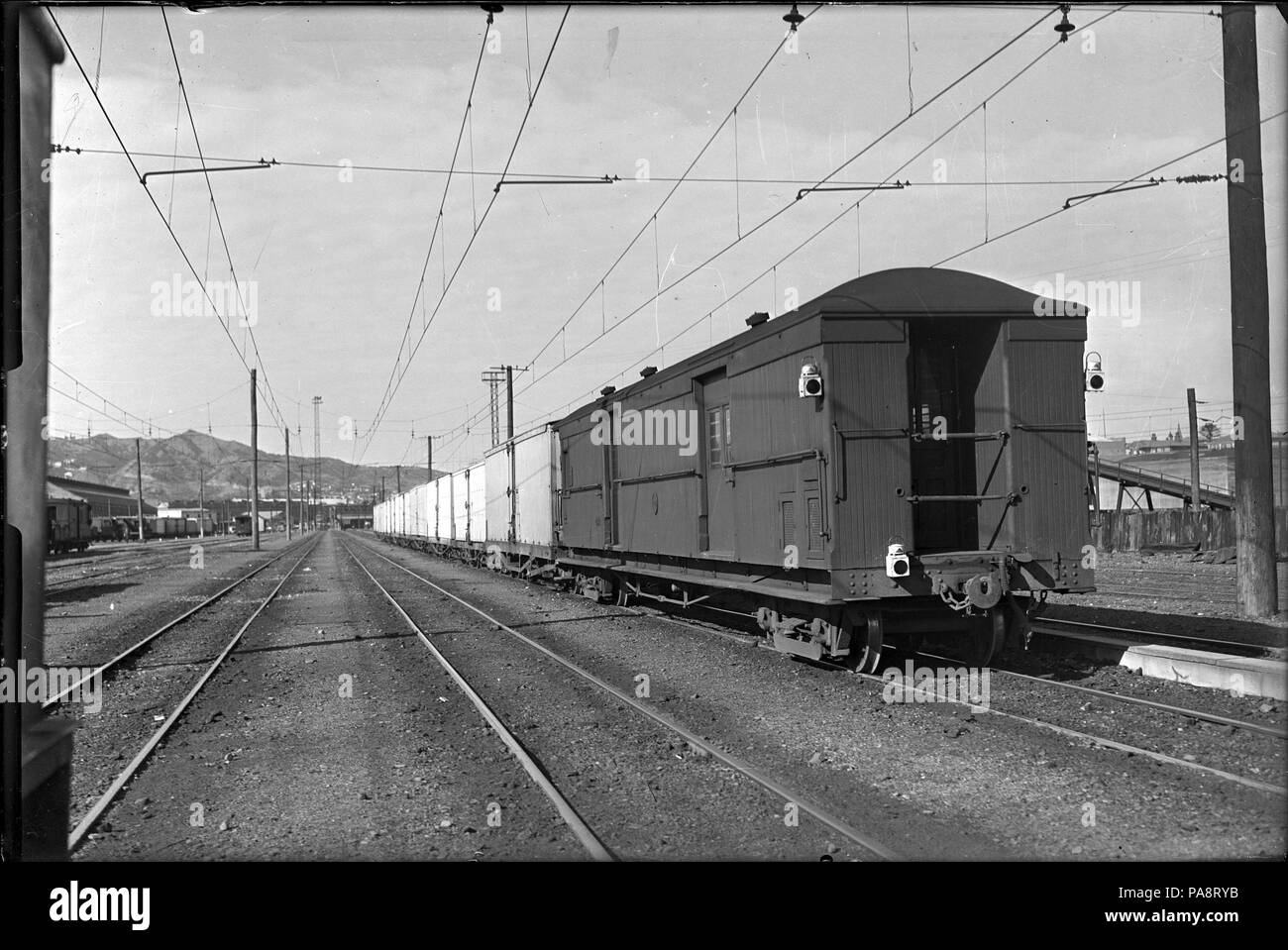 105 Goods train in the railway yards at Wellington Railway Station. ATLIB 290918 Stock Photo