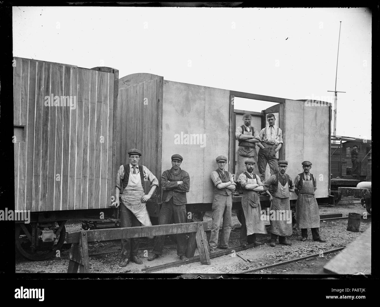 108 Group Of Workmen By Quot K Quot Wagon Cool Trucks 1900 Atlib Stock Photo Alamy
