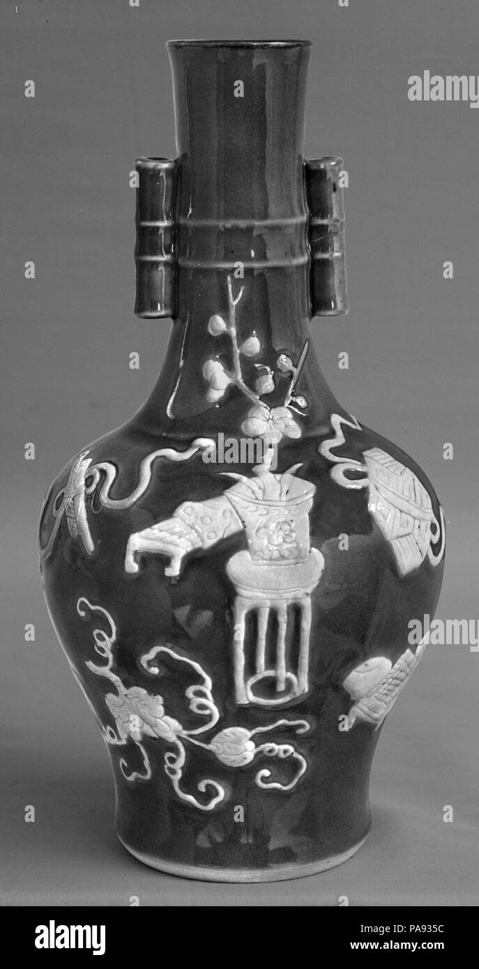 Vase with Scholar's Objects. Culture: China. Dimensions: H. 9 1/4 in. (23.5 cm). Date: 19th century. Museum: Metropolitan Museum of Art, New York, USA. Stock Photo