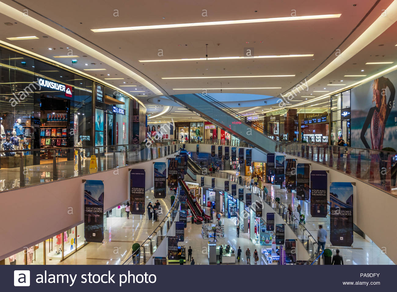 Dubai Stores High Resolution Stock Photography and Images - Alamy