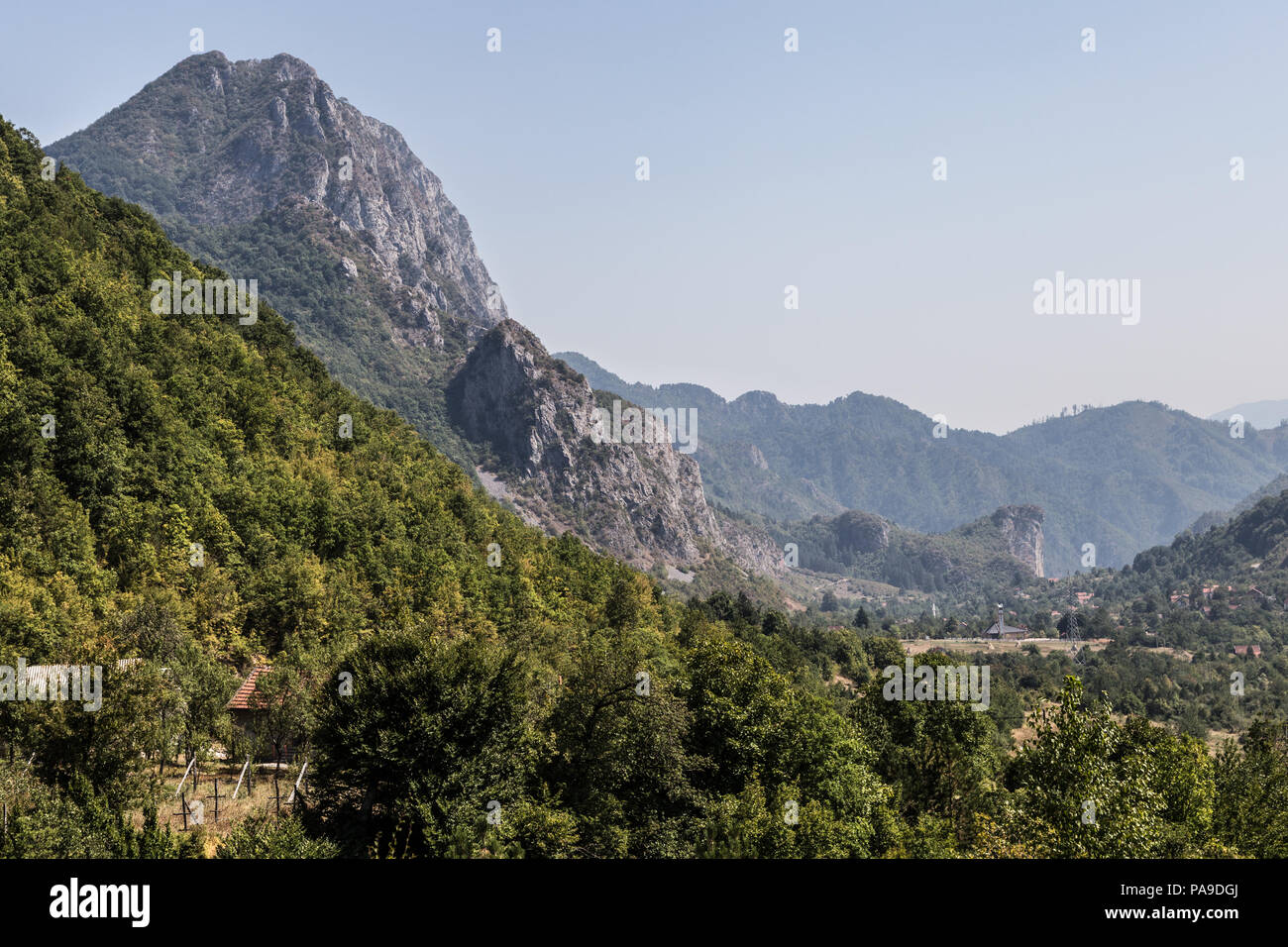 Ooze sydvest raid Stunning valley near the Blidinje Nature Park in Bosnia and Herzegovina in  the Balkans on a sunny summer day Stock Photo - Alamy