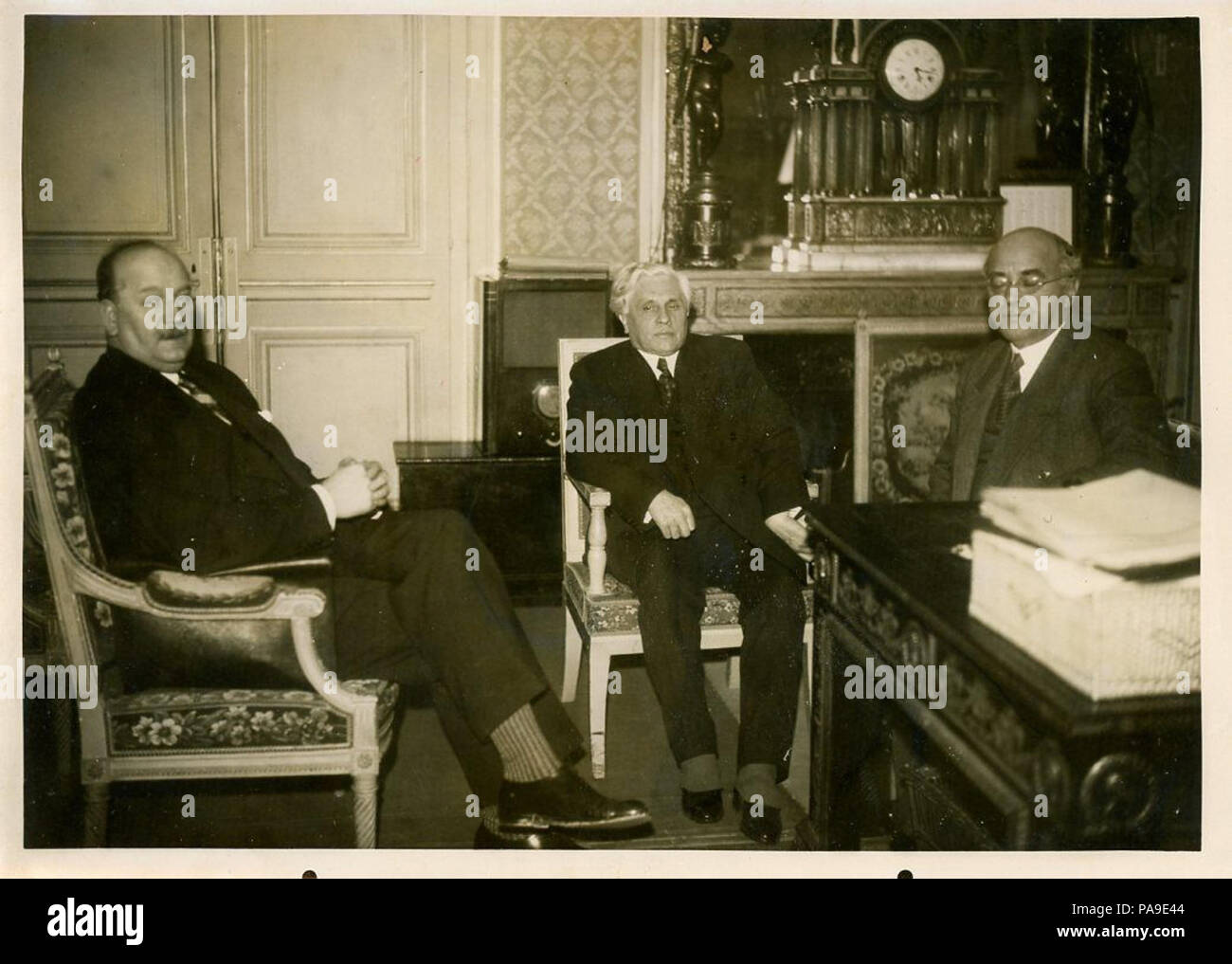 199 Pierre-Étienne Flandin, Joseph Paul-Boncour et Albert Sarraut Stock Photo