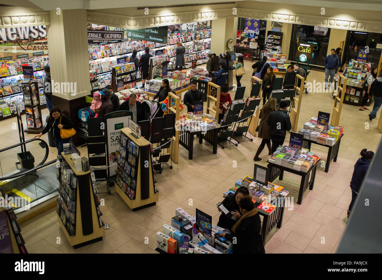 Los Angeles July 20 2018 Barnes And Nobles Book Store In