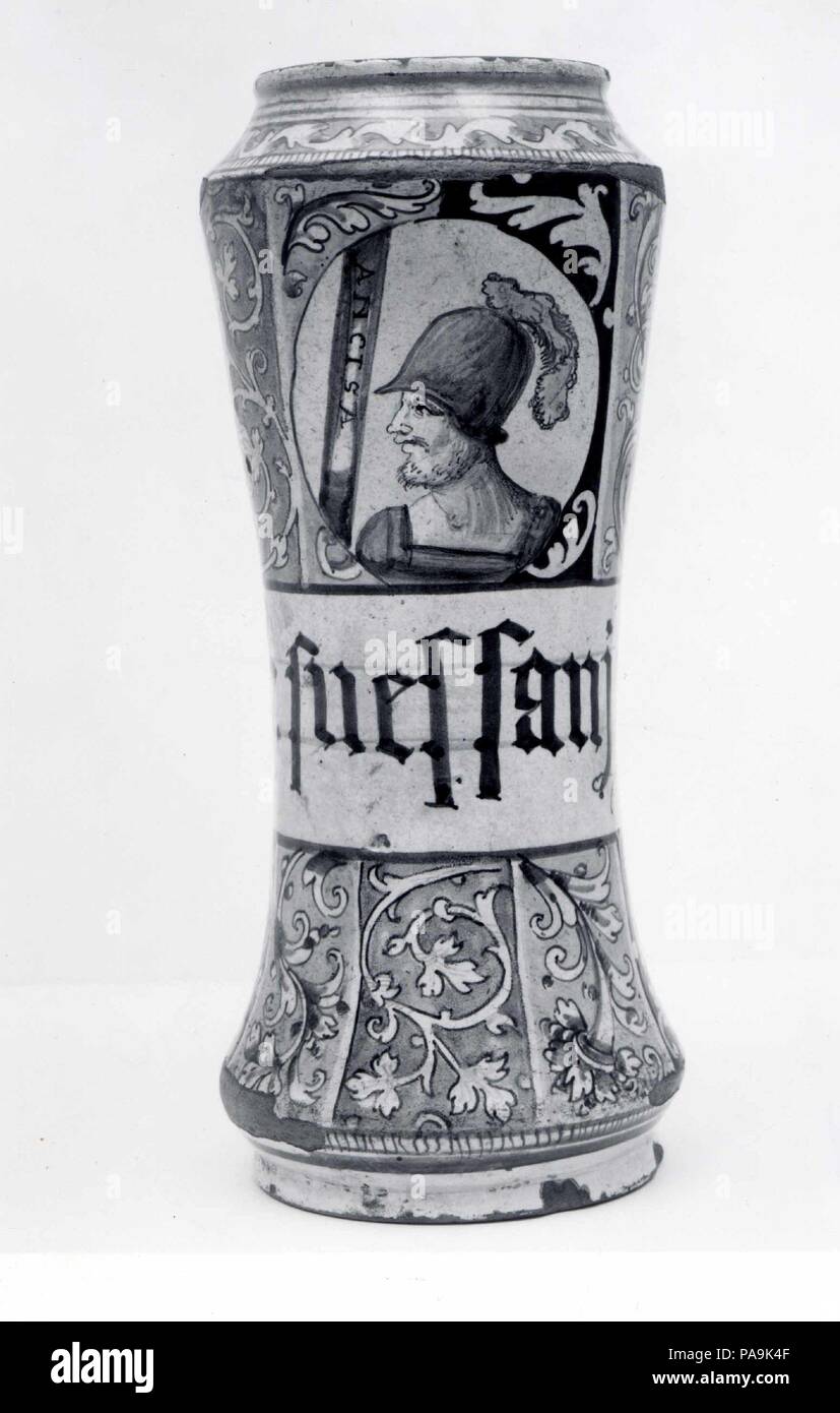 Apothecary jar (albarello). Culture: Italian, Faenza. Dimensions: Height: 12 5/8 in. (32cm). Date: ca. 1550. Museum: Metropolitan Museum of Art, New York, USA. Stock Photo