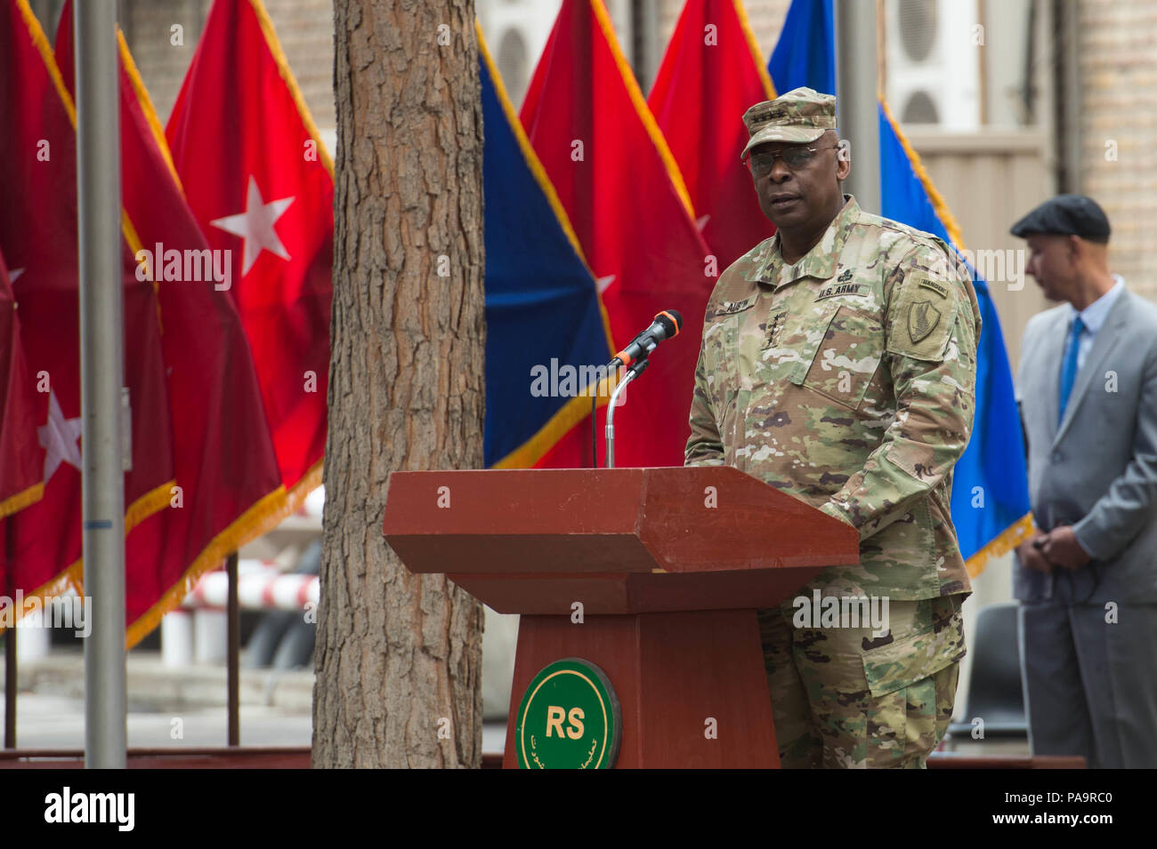 Army Gen. Lloyd J. Austin III, canter, commander of U.S. Central