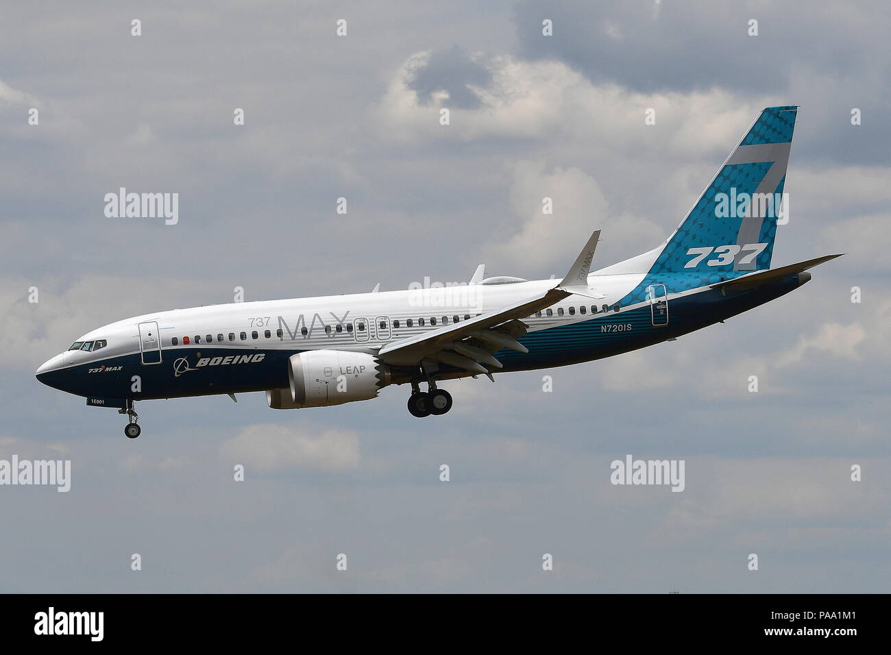 BOEING COMMERCIAL 737-MAX7 PROTOTYPE AND DEMONSTRATOR AT FARNBOROUGH AIRSHOW. Stock Photo