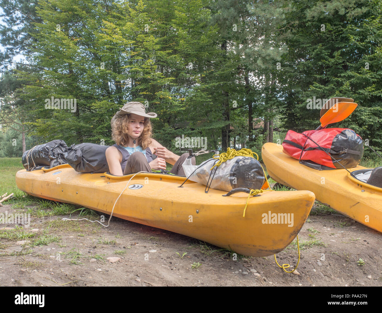 Shell Canoe Shell Canoe High Resolution Stock Photography and Images - Alamy