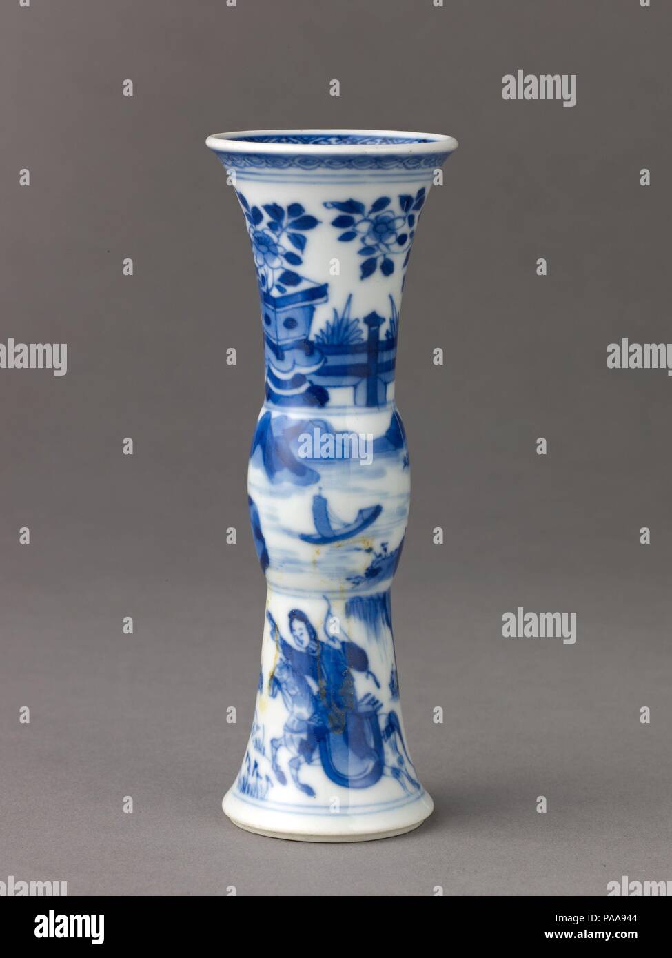 VASO IN PORCELLANA CELADON Cina, dinastia Qing, fine XIX secolo, Arte  Orientale / 东方艺术