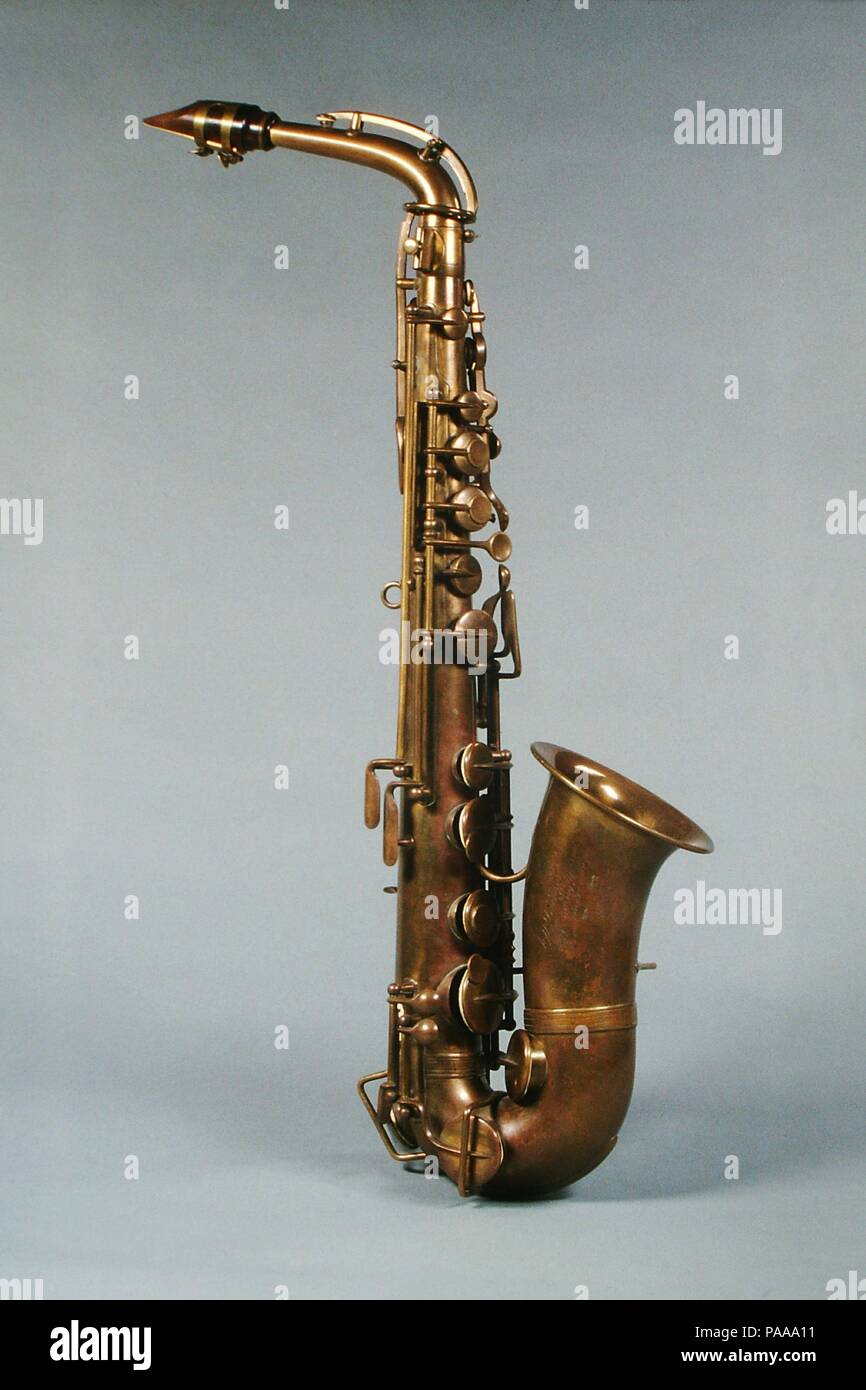 Alto Saxophone. Culture: French. Dimensions: Height (end to end): 23 5/8  in. (60 cm) Diameter (of bell): 4 7/16 in. (11.3 cm). Maker: Arsene-Zoe  Lecomte & Cie. Date: after 1887. Museum: Metropolitan