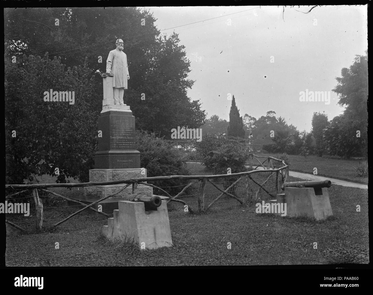 177 Monument to Canon Charles Jordan in the Tauranga Domain, 1924. ATLIB  296373 Stock Photo - Alamy