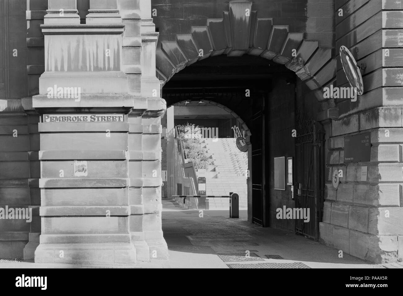 Pembroke Arch entrance to the Cambridge Museum of Zoology Stock Photo