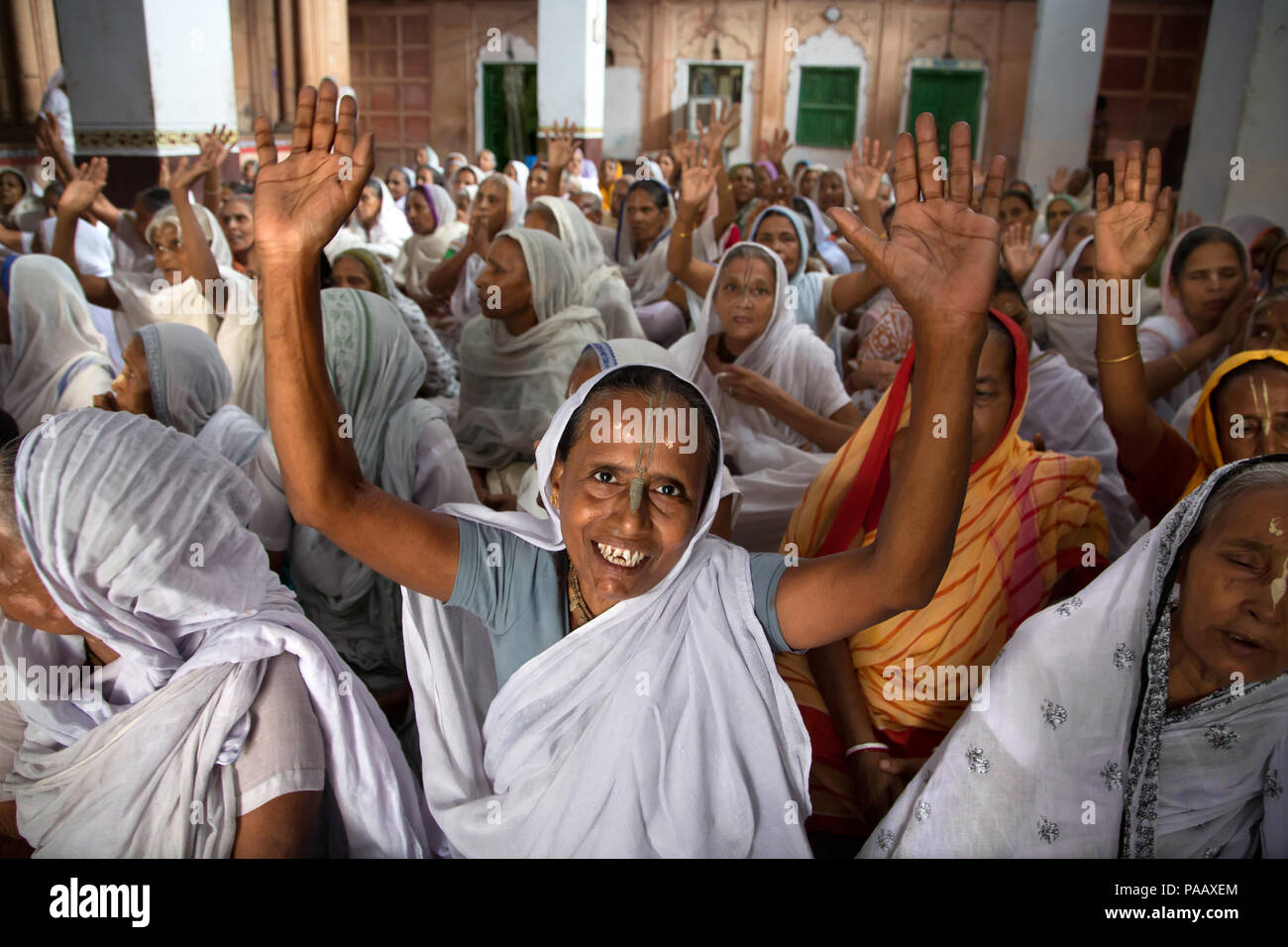 Indian Hindu widows living in communities in ashrams in Vrindavan , India Stock Photo