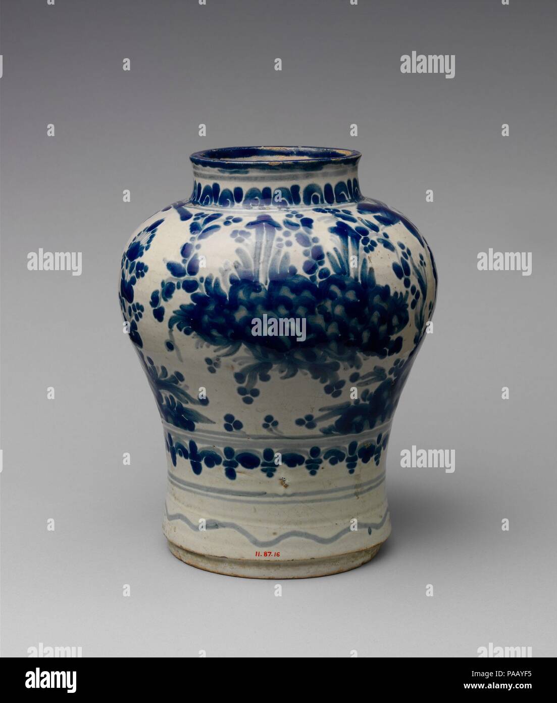 Jar. Culture: Mexican. Dimensions: H. 9 1/2 in. (24.1 cm). Date: ca. 1750-1800. Museum: Metropolitan Museum of Art, New York, USA. Stock Photo