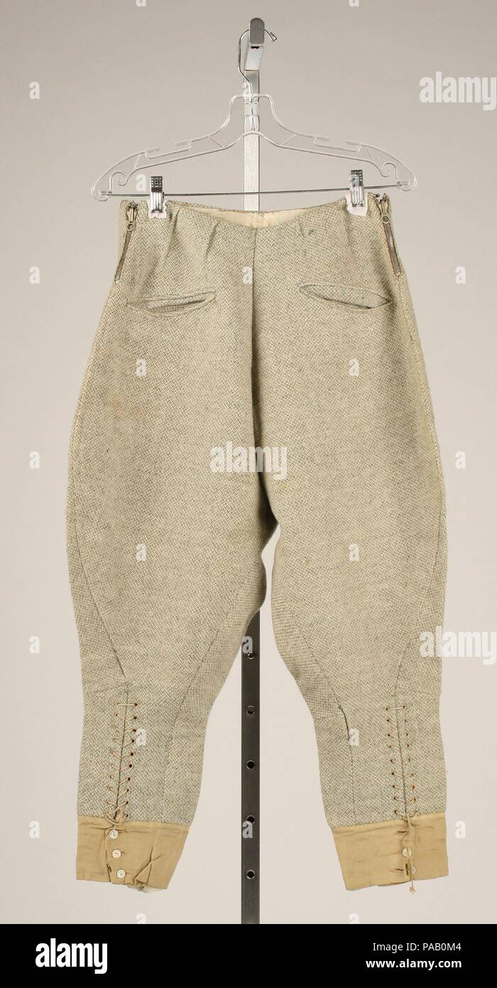 Ski trousers. Culture: French. Design House: House of Lanvin (French,  founded 1889). Designer: Attributed to Jeanne Lanvin (French, 1867-1946).  Date: ca. 1925. Museum: Metropolitan Museum of Art, New York, USA Stock  Photo - Alamy