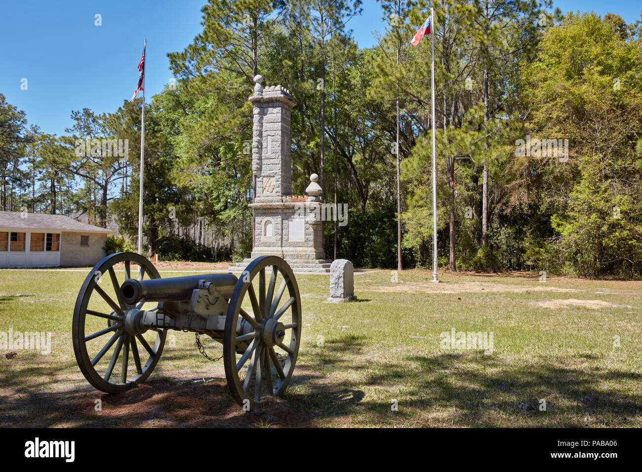 Confederate monument at Olustee Battlefield Historic State Park with a cannon in the foreground near Olustee, Florida Stock Photo