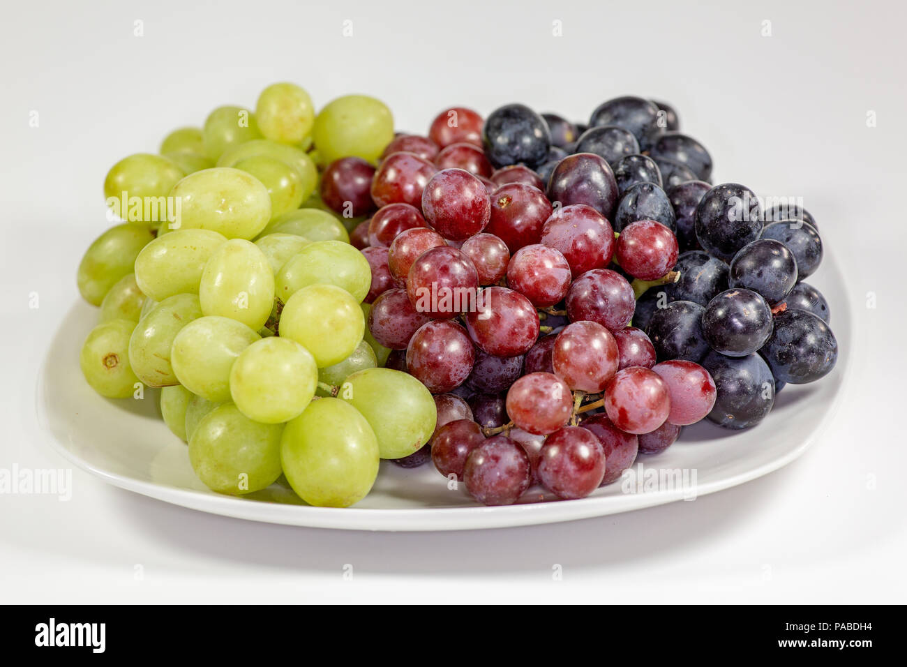 Seedless grape clusters hi-res stock photography and images - Alamy