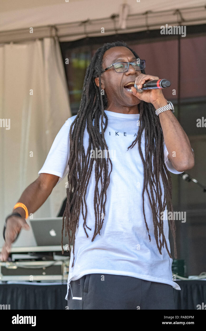 BUSY BEE HOSTING EPMD CONCERT AT NJ PAC July 19,2018 Stock Photo