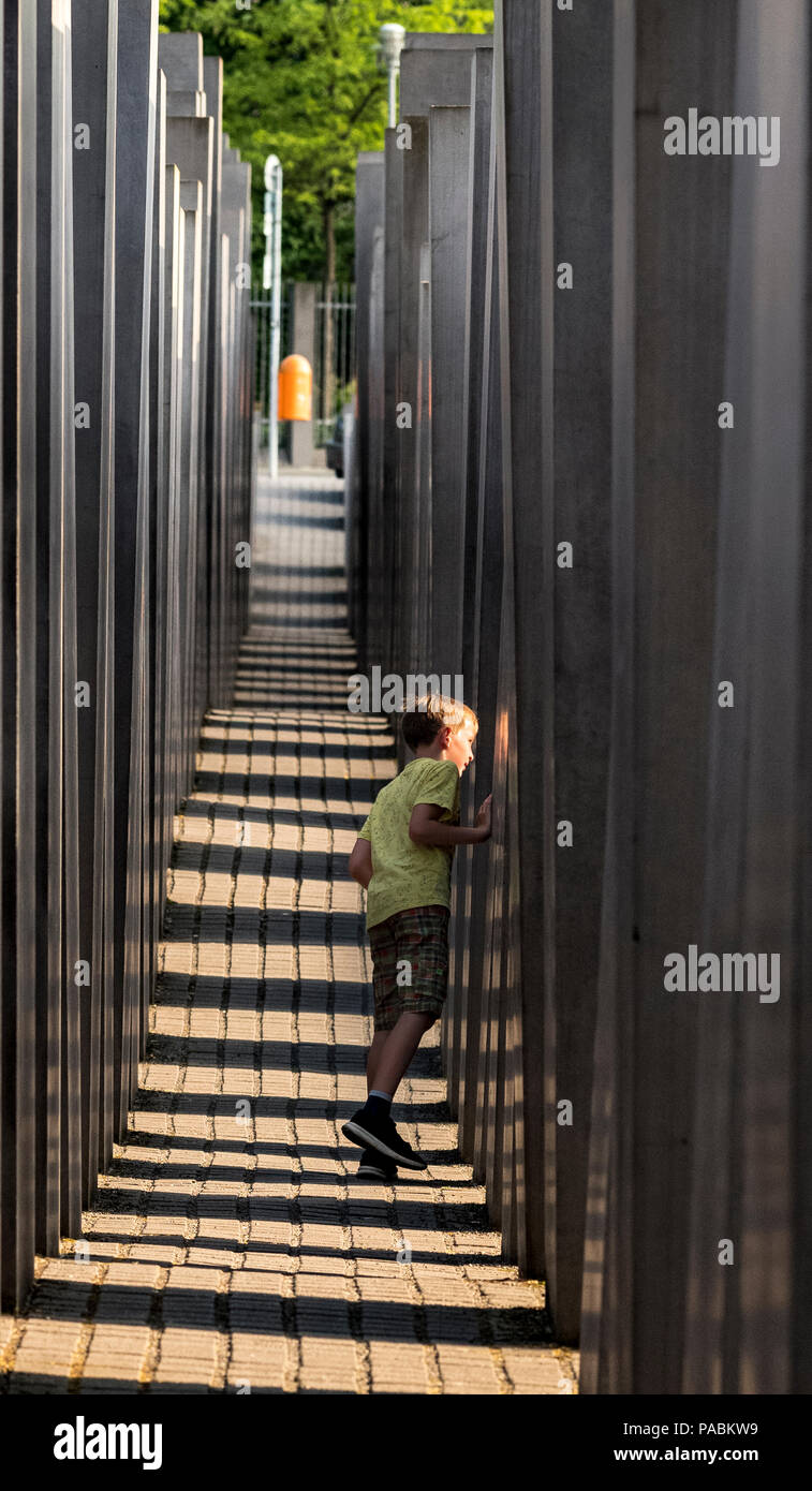 MONUMENT TO THE MURDERED JEWS OF EUROPE (2005)                 BERLIN GERMANY Stock Photo