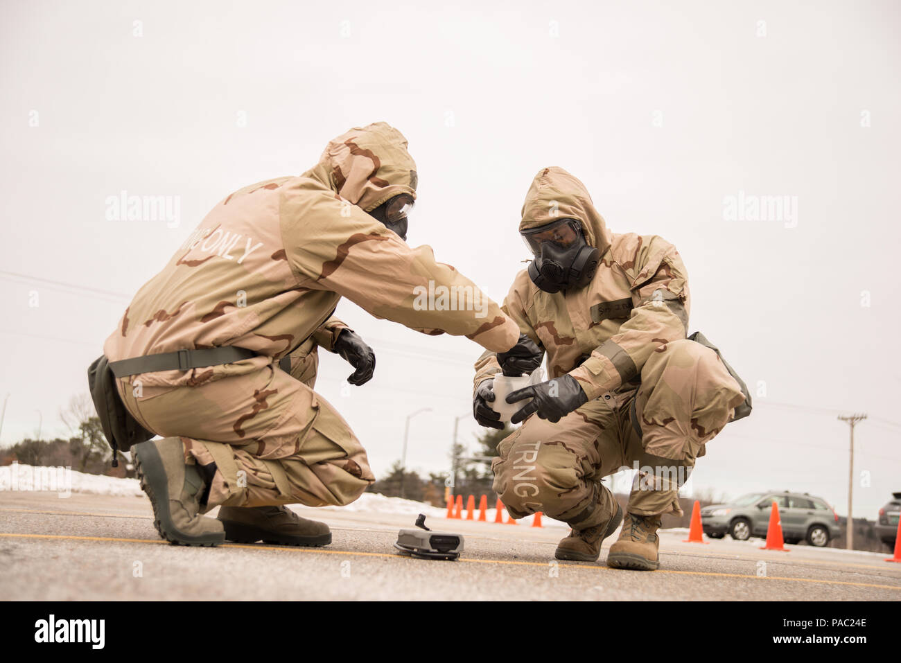 Members Of The Vermont Air National Guard 158th Civil Engineer Squadron ...