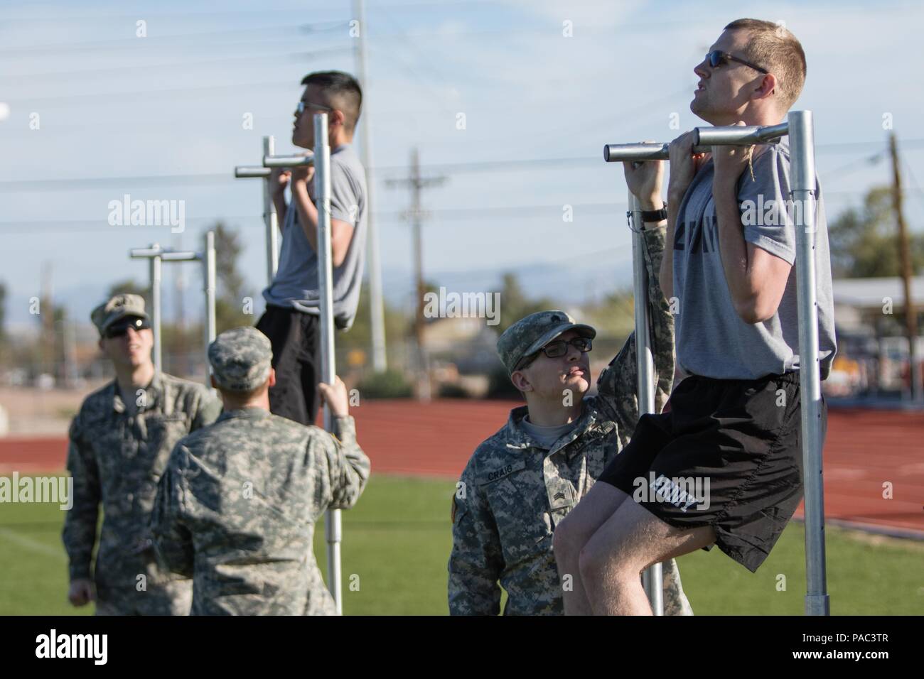 Arizona Army National Guard Soldiers and Army ROTC cadets demonstrate