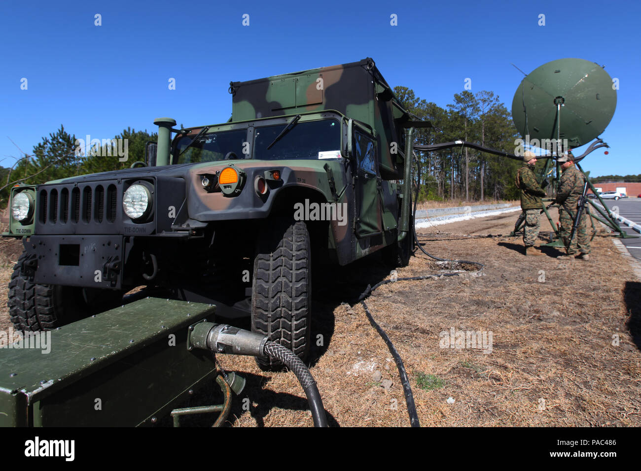 Marines with Company B, Marine Wing Communications Squadron 28 inspect