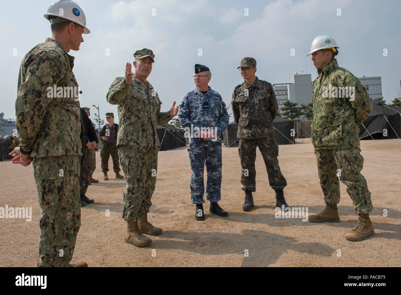 160314-N-HA376-140 BUSAN, Republic of Korea (March 14, 2016) - U.S ...
