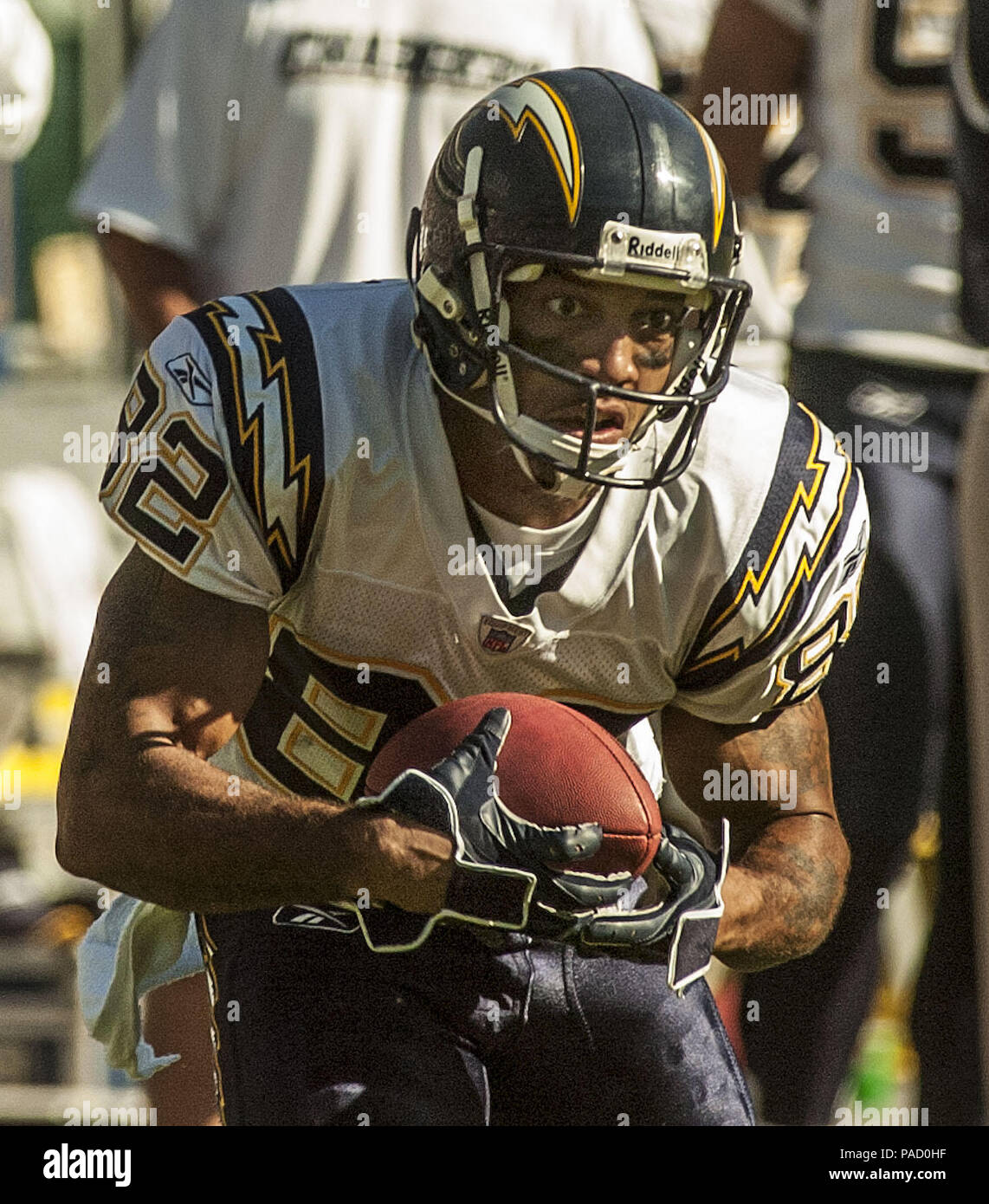 Former Oakland Raiders wide receiver Antonio Brown (84) warms up for the  team's NFL preseason f …