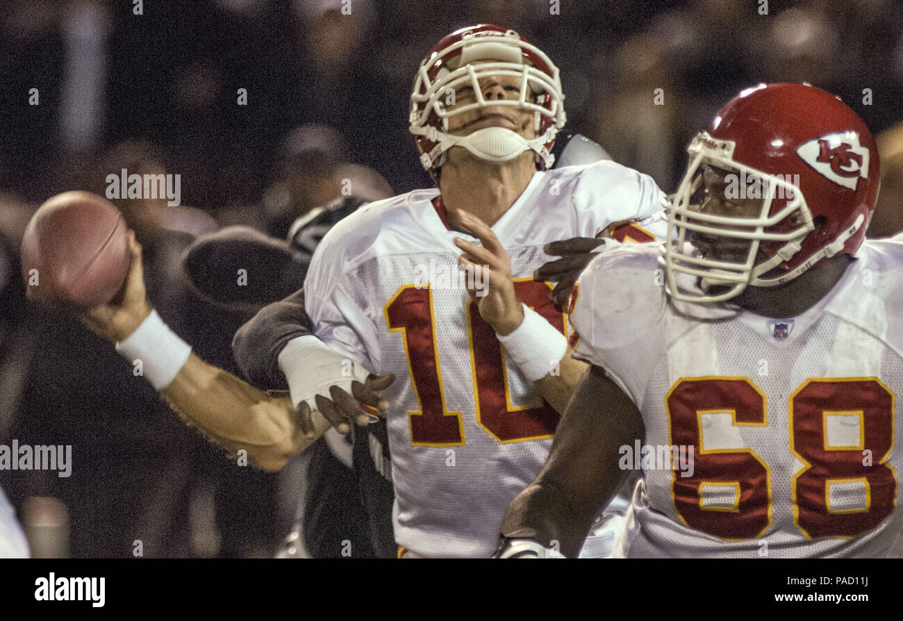 Kansas city chiefs helmet hires stock photography and images Alamy