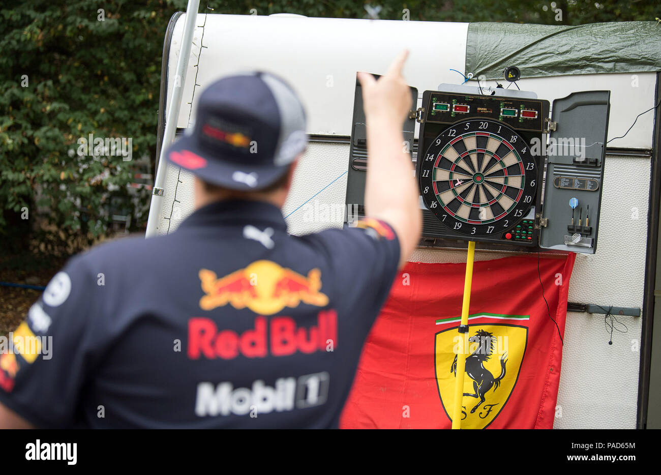 Plays Darts High Resolution Stock Photography and Images - Alamy