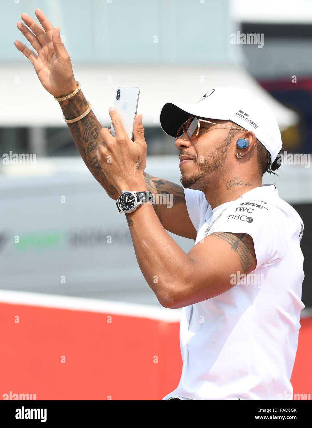 lewis hamilton ring