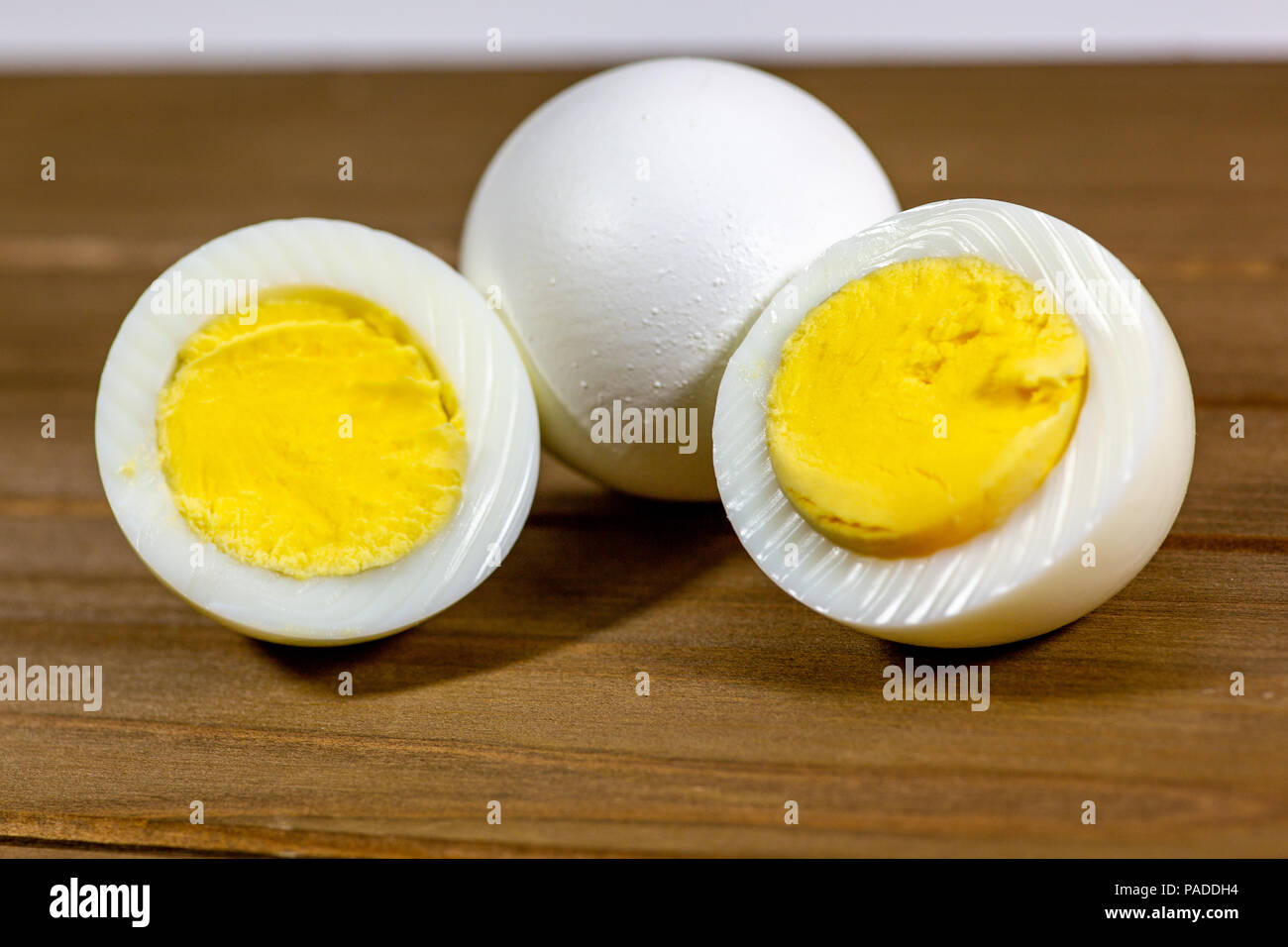 Hardboiled Egg Cut And Piled On Egg Slicer Stock Photo - Download Image Now  - Animal Egg, Boiled Egg, Cutting - iStock