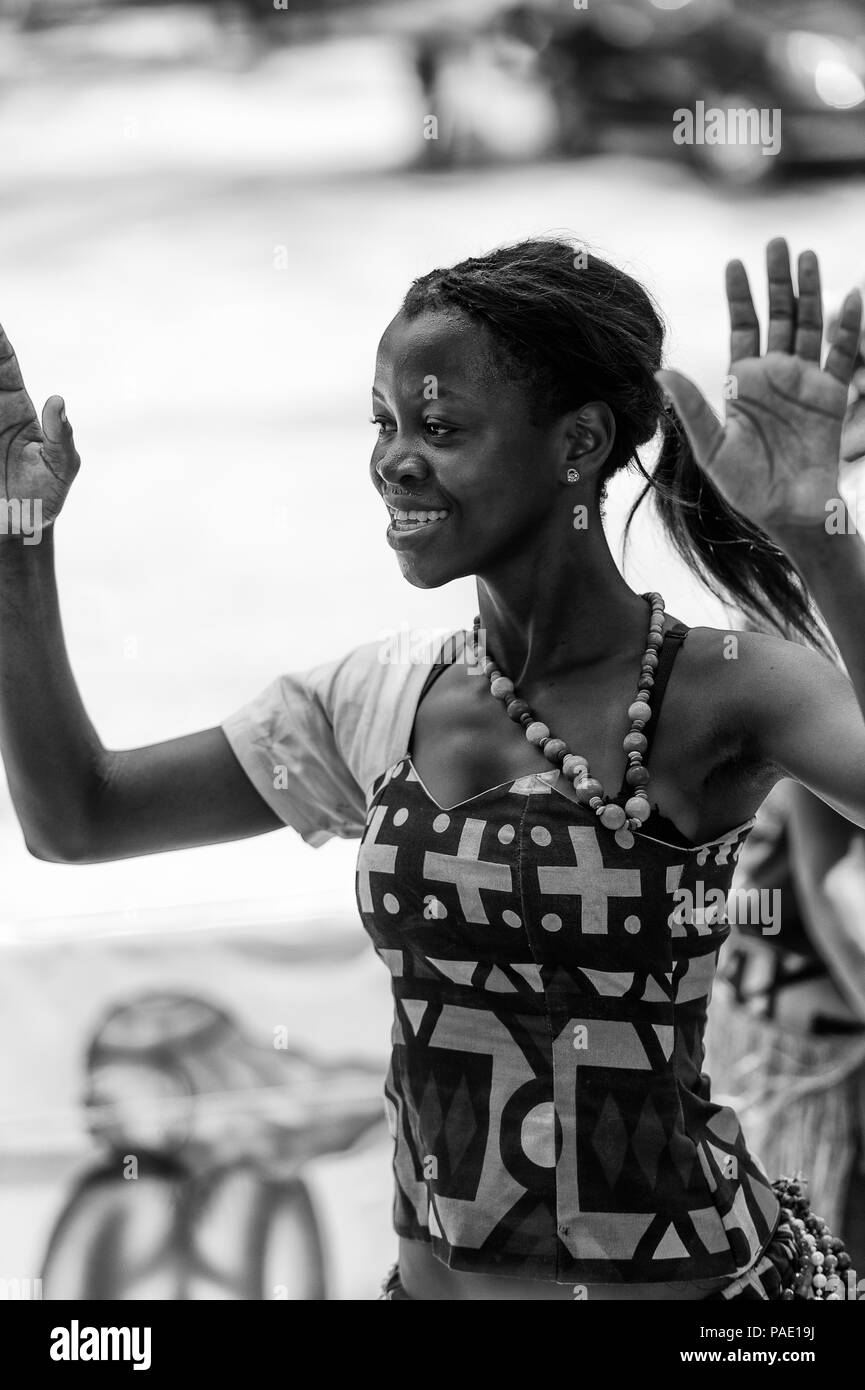 Black Girl In Luanda Black Girl In Luanda