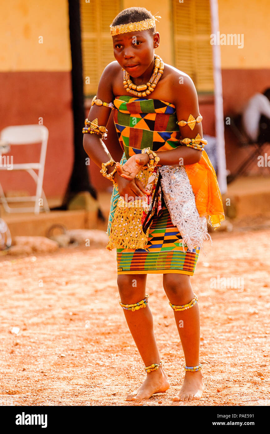 Traditional Ghanaian Women traditional-ghanaian-women