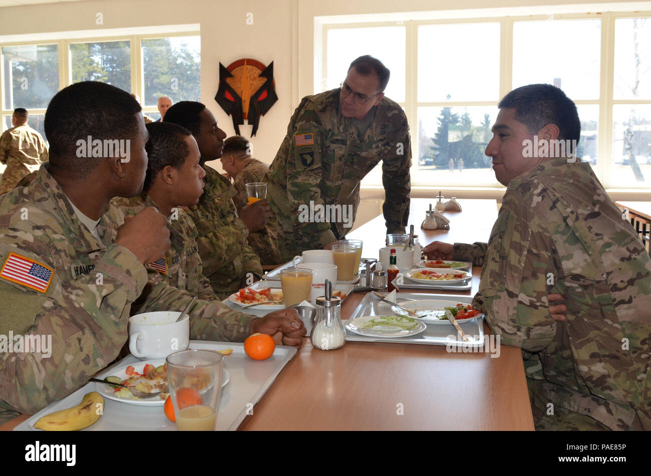 Lt Gen Frederick Ben Hodges U S Army Europe Commander Chats With 