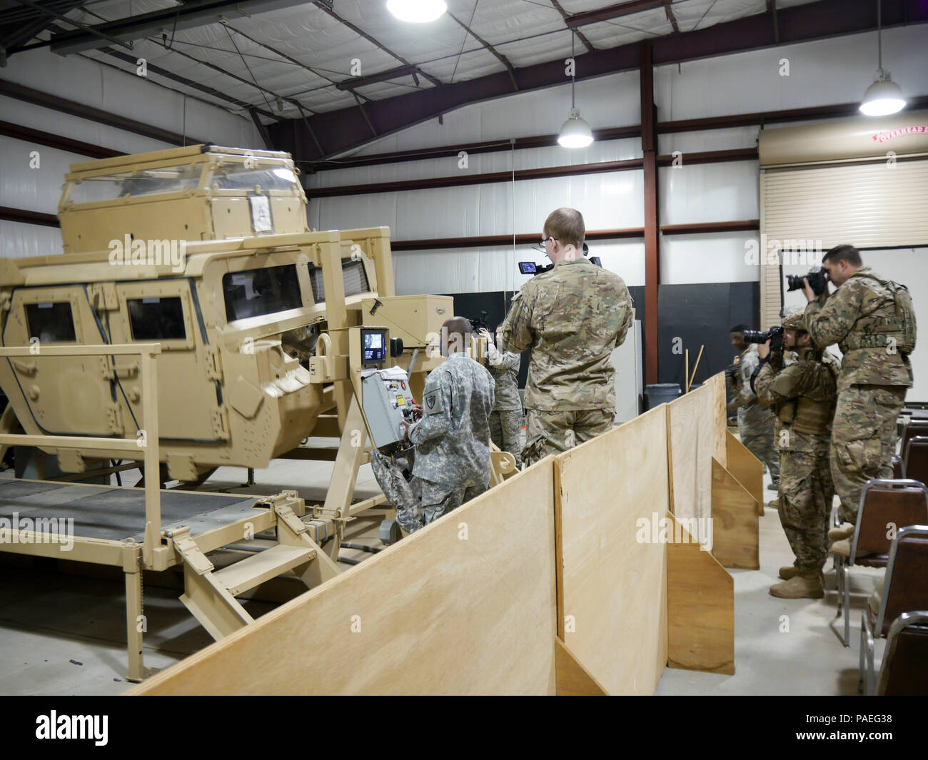 Hmmwv egress assistance training hi-res stock photography and images ...