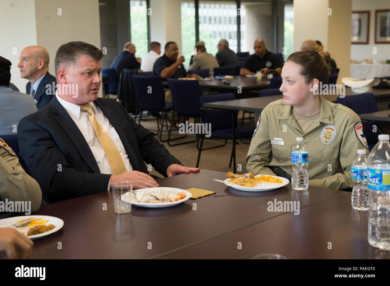 Law Enforcement Explores Place A Wreath At The National Law Enforcement ...